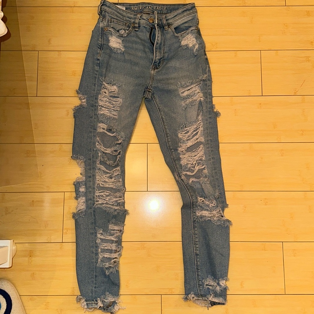 American Eagle distressed jeans